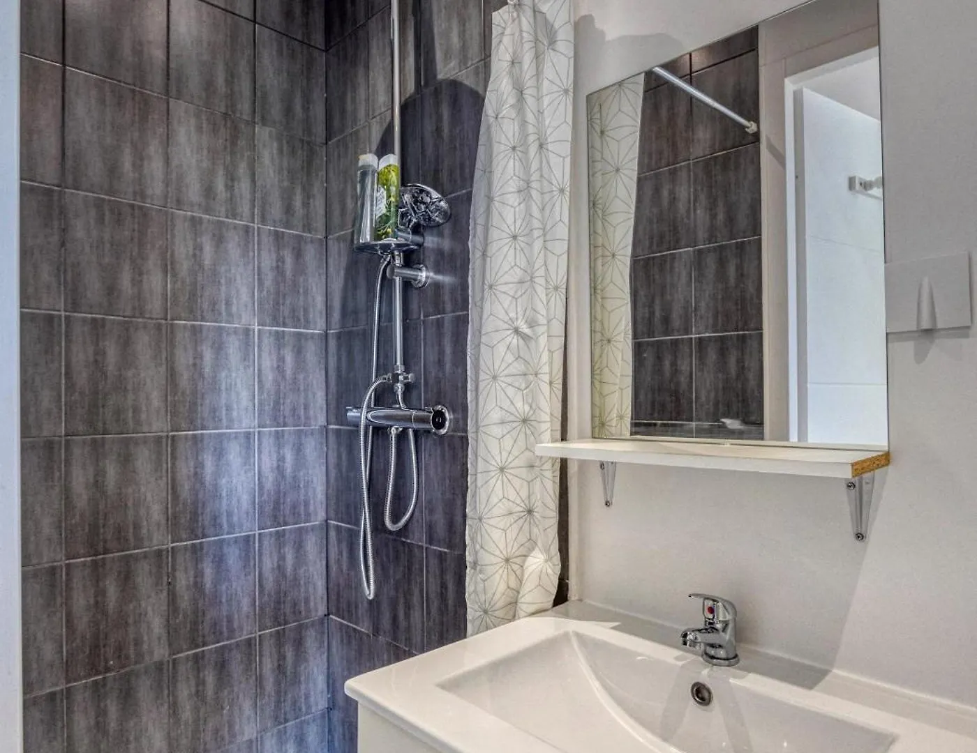 Le Taillefer 1 - Louis XIV Apartment Rhut 0*,